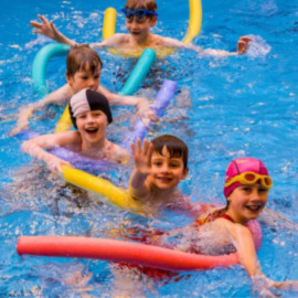 نودل شنا و نحوه استفاده از آن